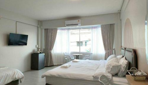 Triple Room with City View