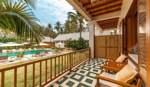 King Room with Pool View