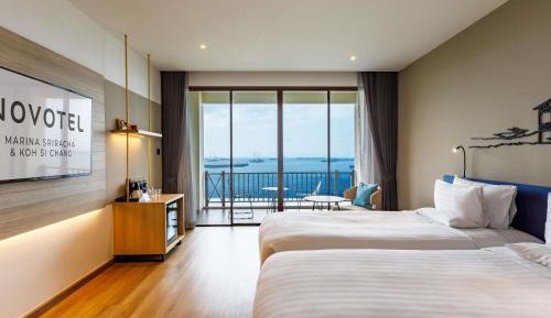 Koh Si Chang Deluxe Twin Room with Sea View