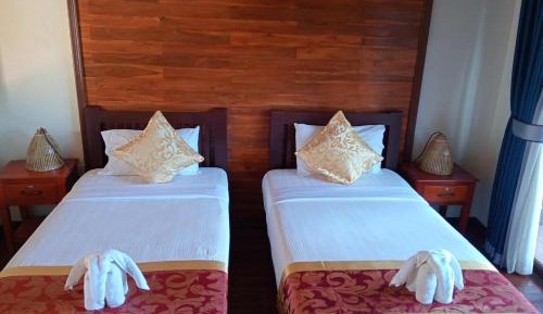 Deluxe River view| Twin bed