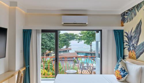 Deluxe Twin Room with Sea View