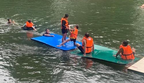 Bungalow with Garden View