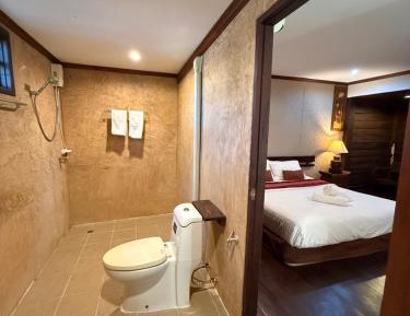 Suite with River View