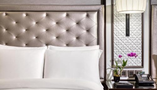 Athenee, Guest room, 1 King, City view