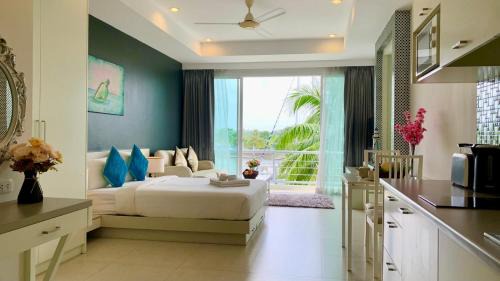 Studio with Sea View
