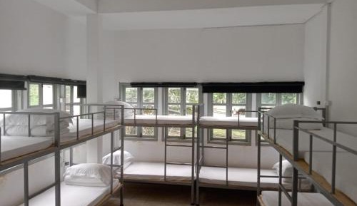 Mixed Dormitory Room
