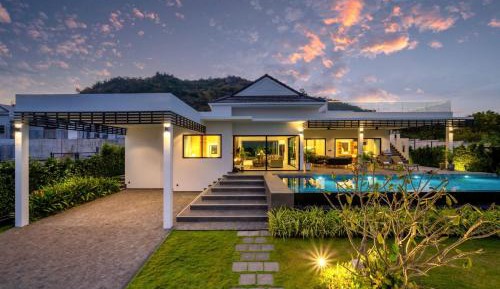 5 Bedrooms HideAway Pool Villa