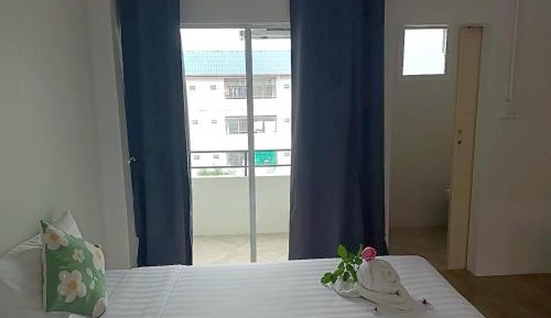 Economy Triple Room