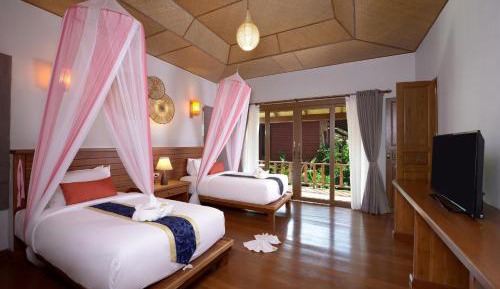 Two-Bedroom Deluxe Villa (Second Row)