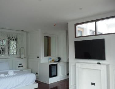 King Suite with Balcony