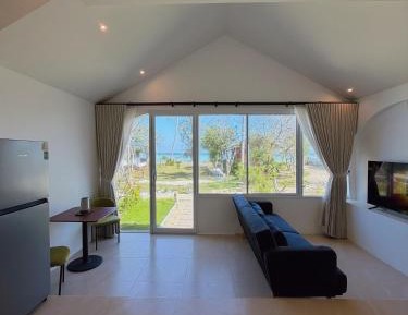Bungalow with Sea View