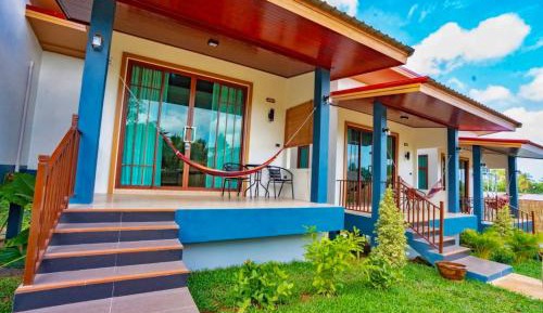 Deluxe Bungalow with Garden View