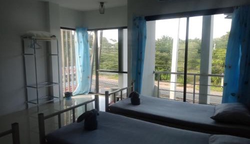6-Bed Mixed Dormitory Room