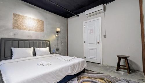 Double Room with Shared Bathroom