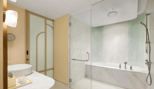 King Room with Pool Access and Balcony - Ocean View