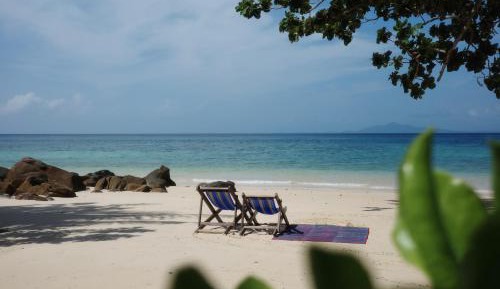 Beach Front Bungalow - Fan Room
