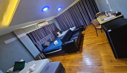 Quadruple Room with Private Bathroom