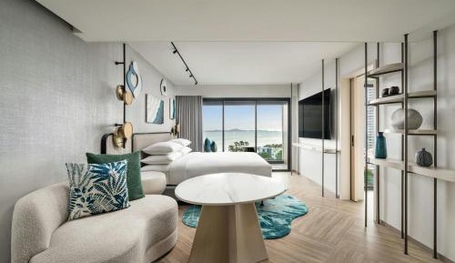 M Suite, 1 King, Sofa Bed, Balcony