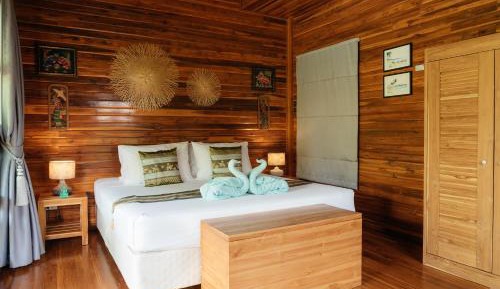 Deluxe Bungalow