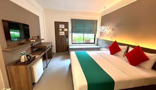Deluxe Oasis Double or Twin Room