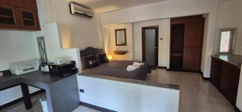 Deluxe Bungalow