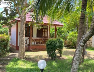 Bungalow with Garden View