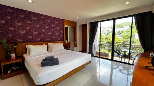 Deluxe Double Room with Balcony