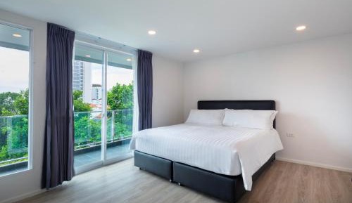 King Suite with Balcony