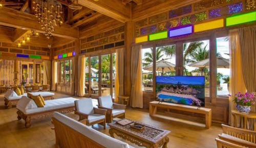 Royal Grand Pool Villa Plus Round Trip Phuket Airport Transfer