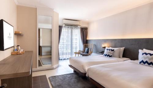 Deluxe Twin Room with Balcony