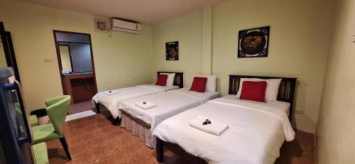 Classic Triple Room