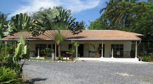Deluxe Bungalow with Garden View