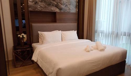 Deluxe Room (2 Adults + 1 Child)