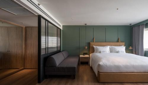 Executive Suite