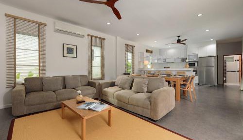 Casablue 4 Bedroom Private Pool Villa (Casabay)