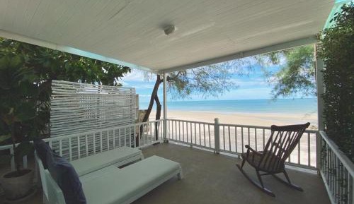 Family Beach Front Pool Villa