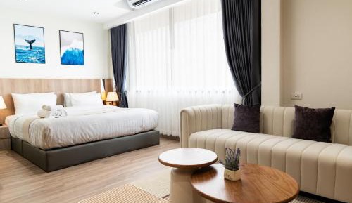 Deluxe King Room