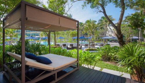 King Room with Pool View and Premium Cabana Terrace