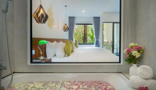 Deluxe Family Room