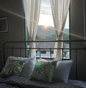 King Room with Mountain View