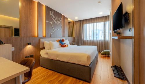 Deluxe King Room with Bath Tub