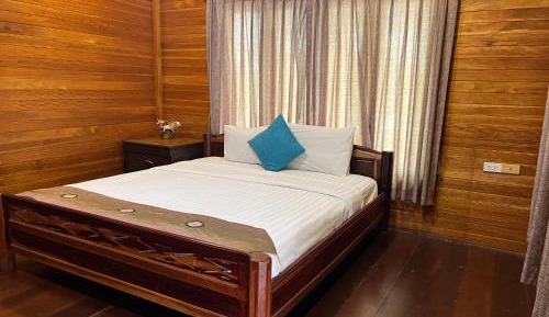 Standard King Garden Villa