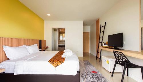 Deluxe Double Room with Balcony