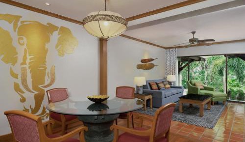 Two-Bedroom Apartment with Balcony and Garden View