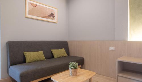 Queen Room with Garden View