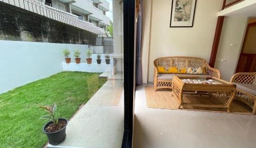 Family Room with Garden View
