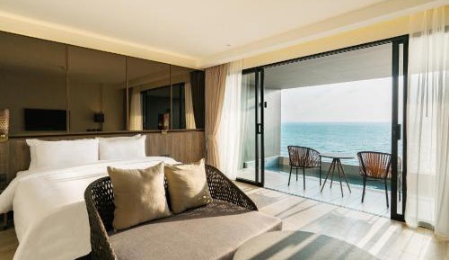 Oceanfront Skypool