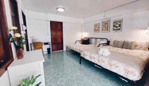 Deluxe Family Suite