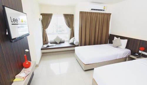 Studio (Twin Beds)