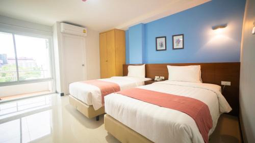 Twin Room with Bathroom